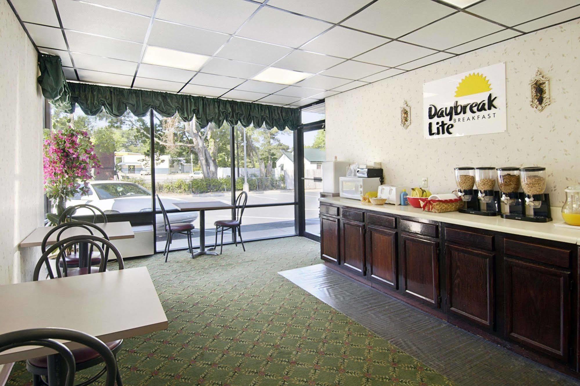 Days Inn Cheraw מסעדה תמונה