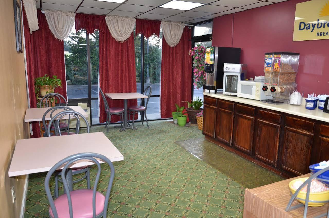 Days Inn Cheraw מראה חיצוני תמונה